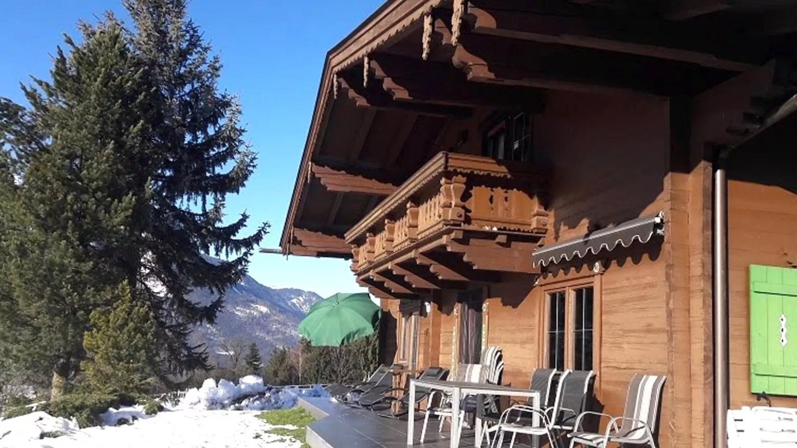 Chalet Rosa-Terrace balcony