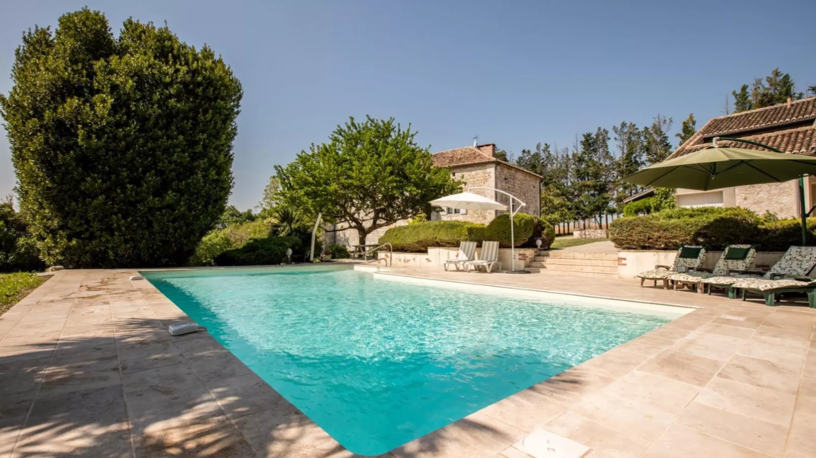 poolofhouse