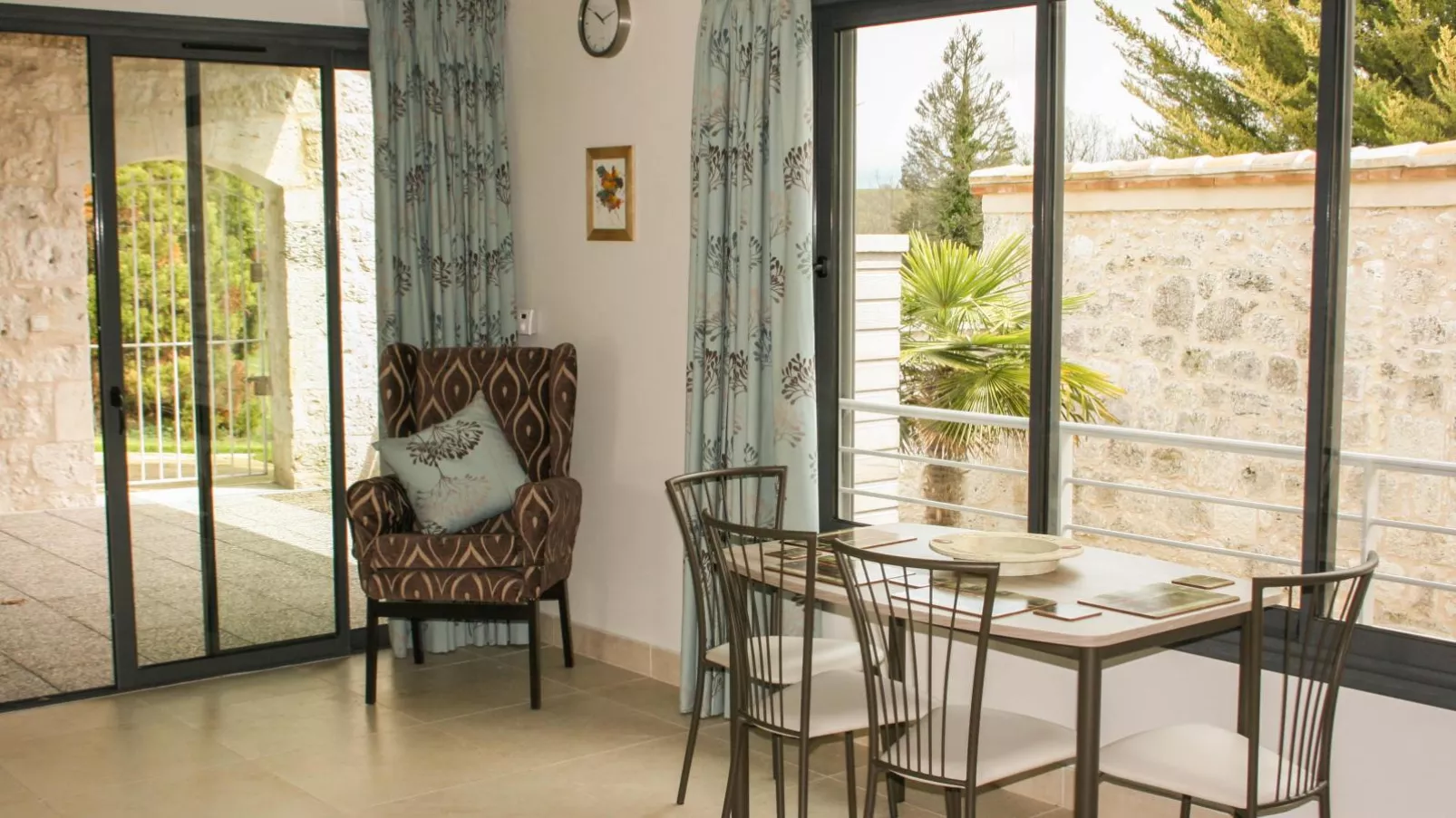 Gite La Séoune-Dining room