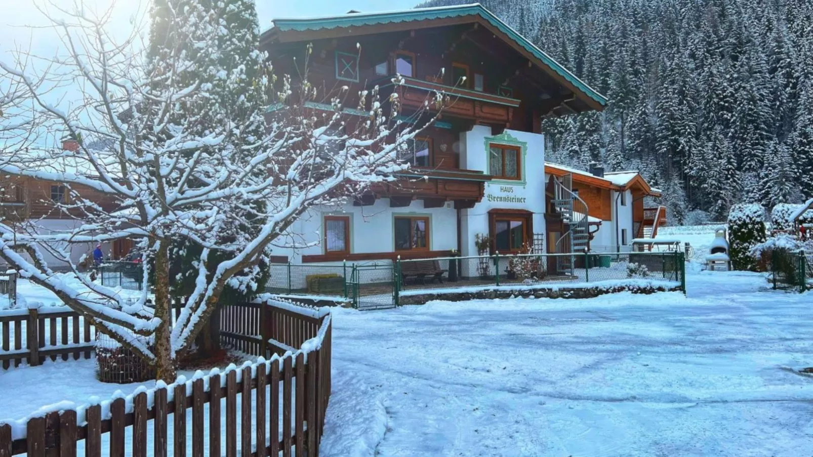 Haus Wald-Exterior winter