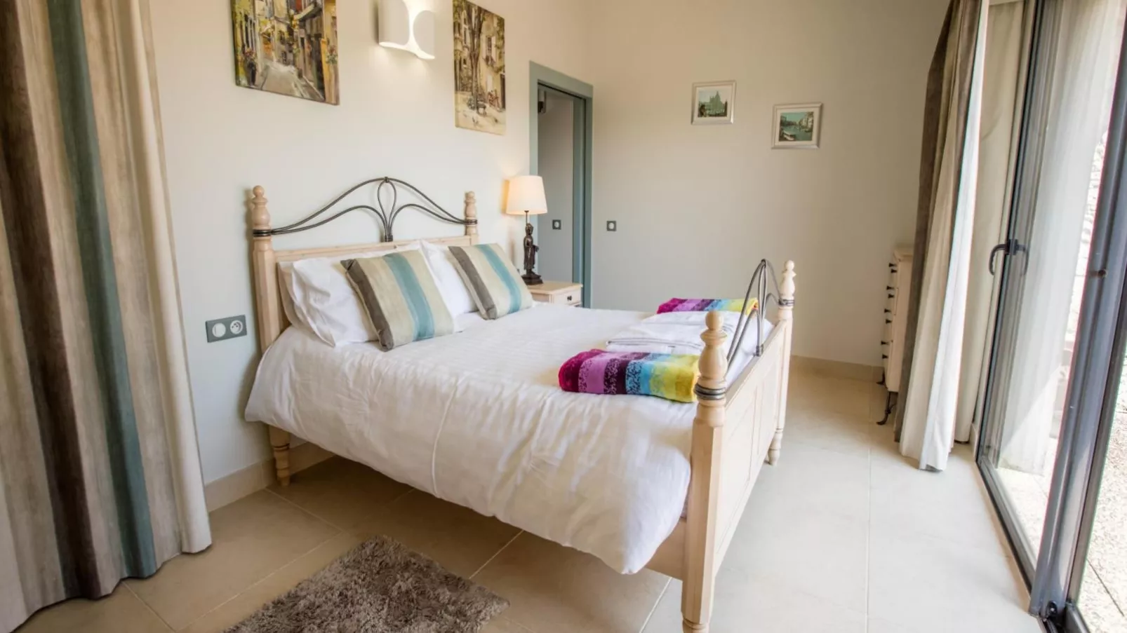 Gite La Séoune-Bedroom
