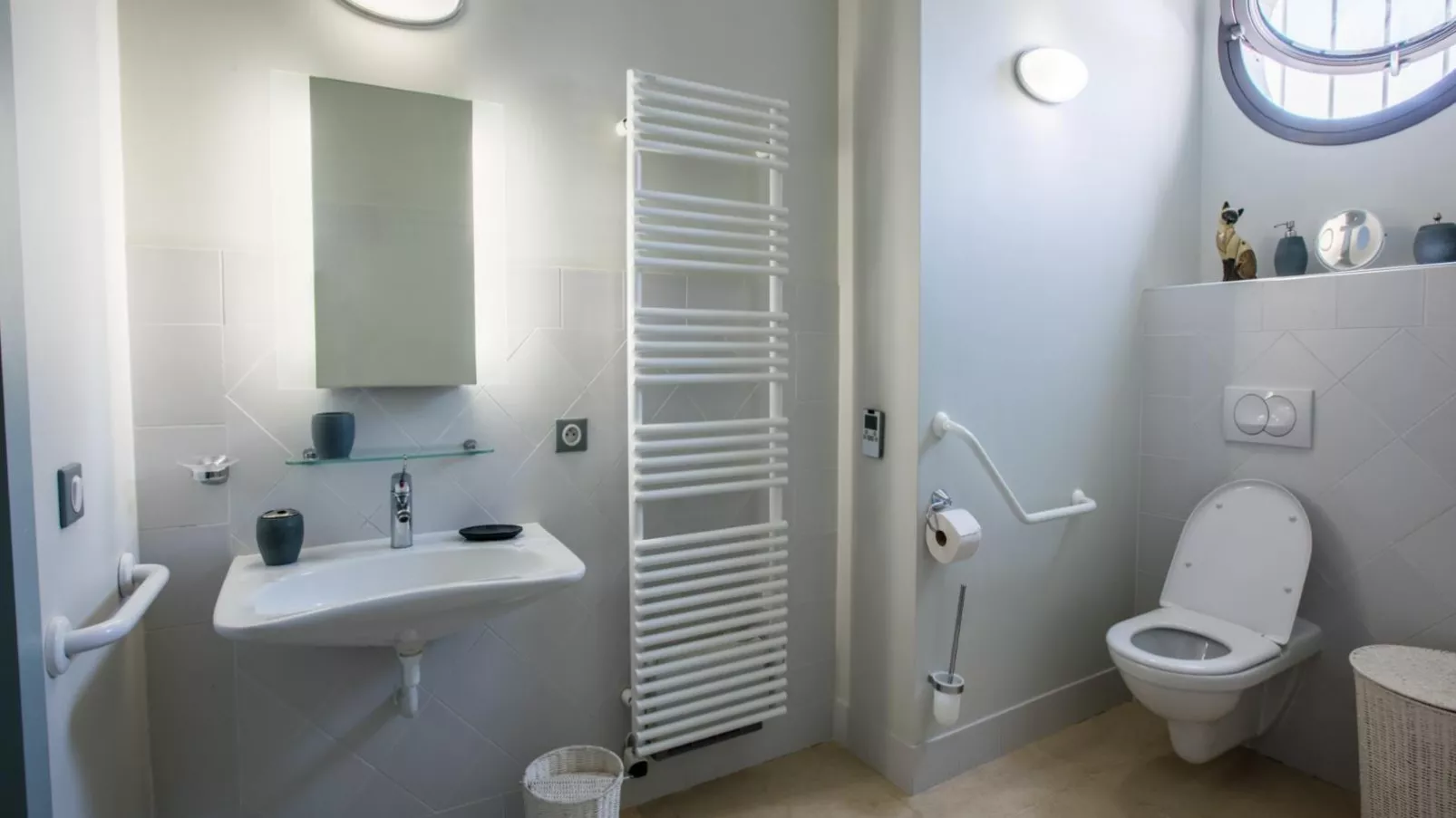 Gite La Séoune-Bathroom