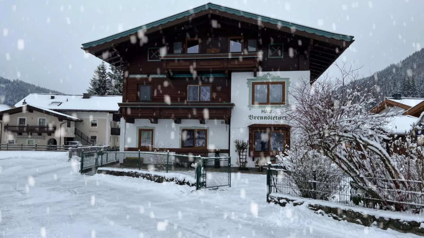 Haus Wald-Exterior winter