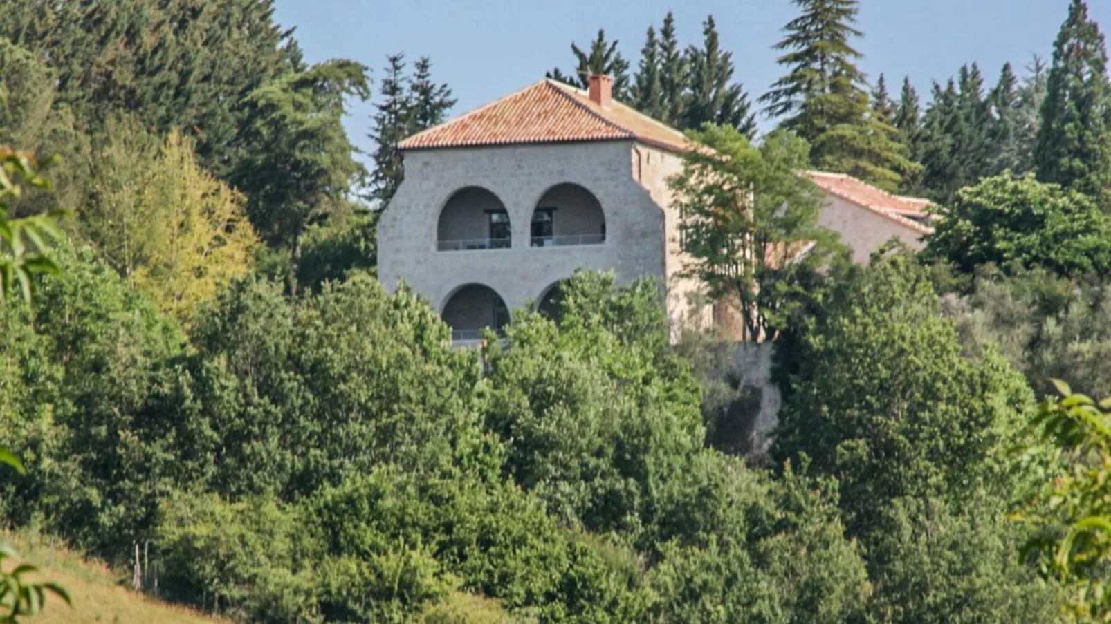 Gite La Séoune-Exterior summer