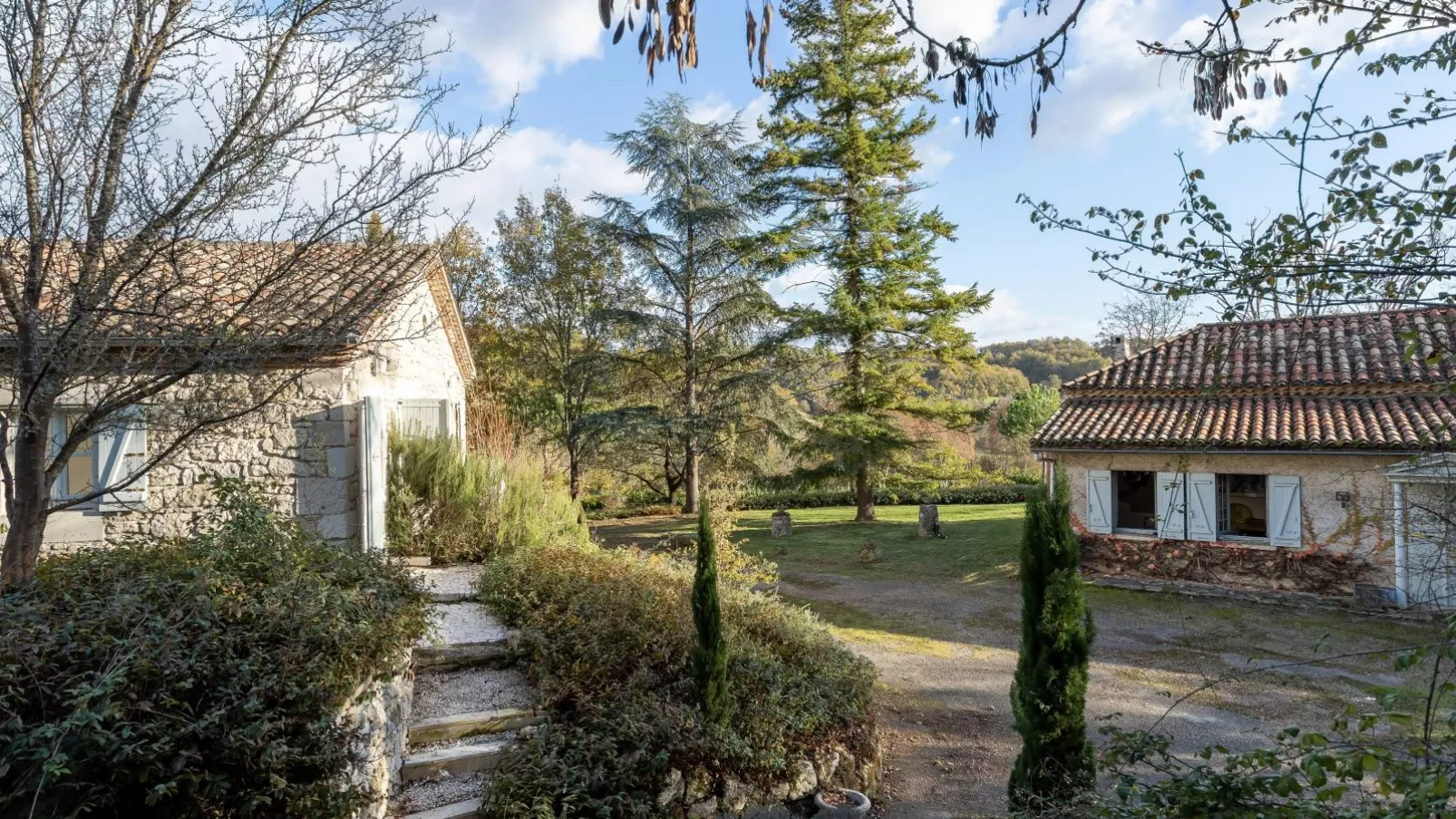Gite La Folie-Exterior summer