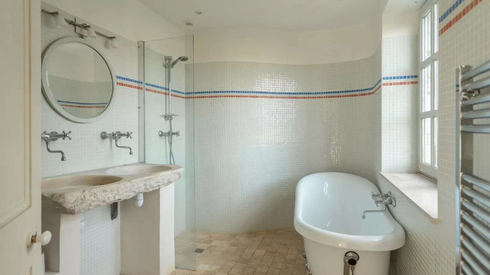 Gite La Folie-Bathroom