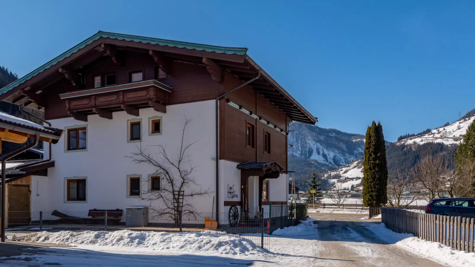 Haus Wald-Exterior winter