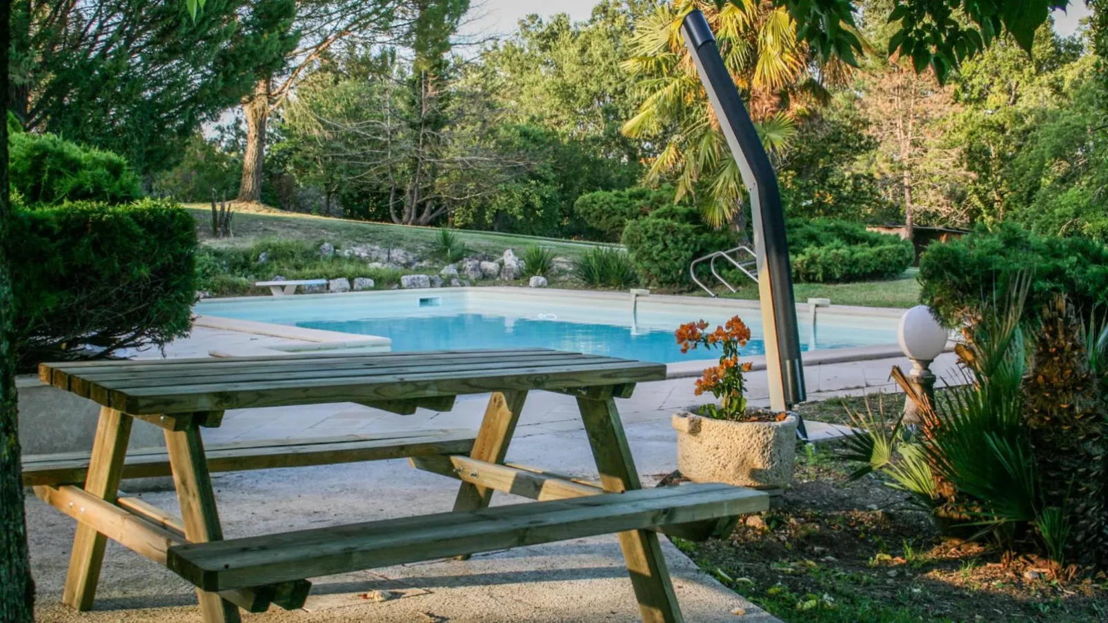 Gites de Saint Maurin-Gardens summer