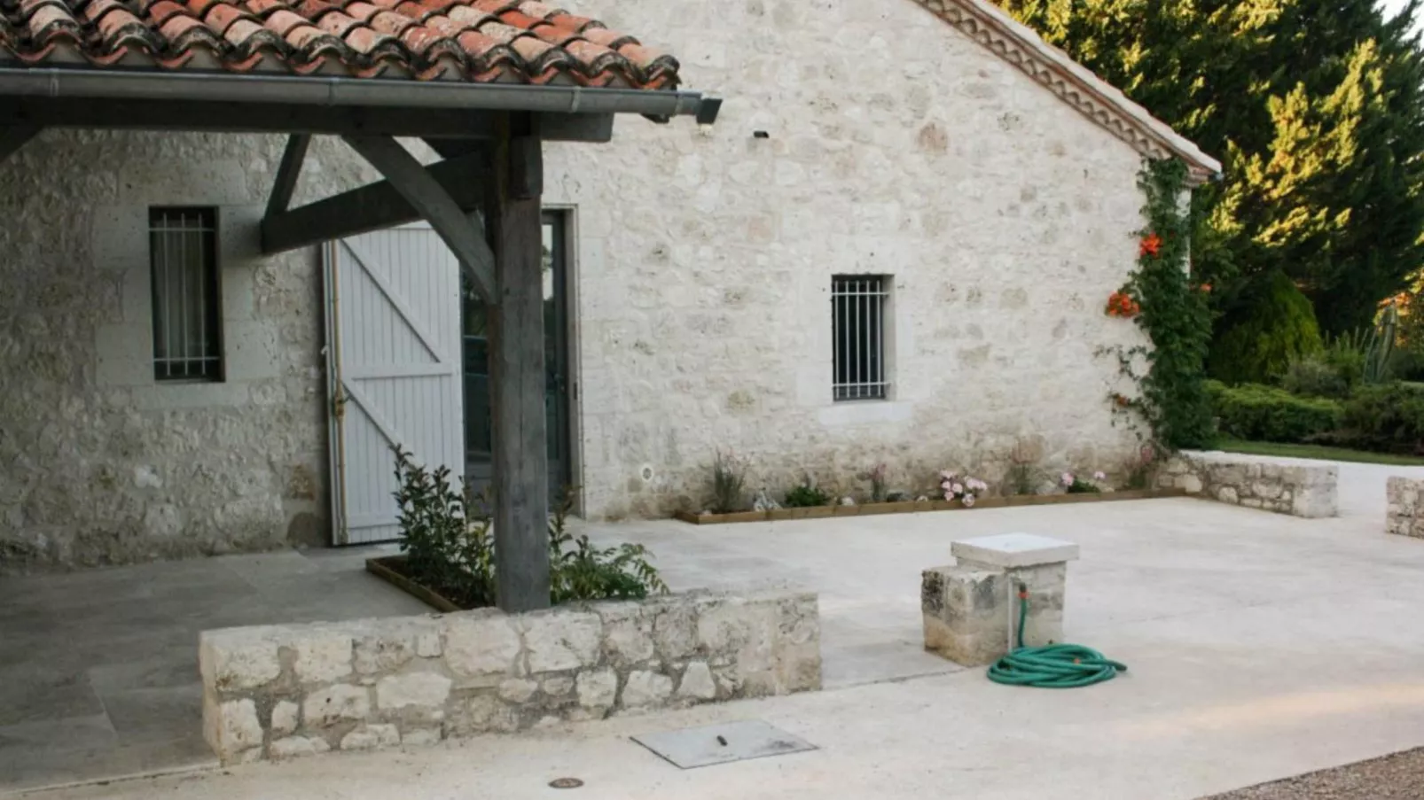 Gites de Saint Maurin-Exterior summer