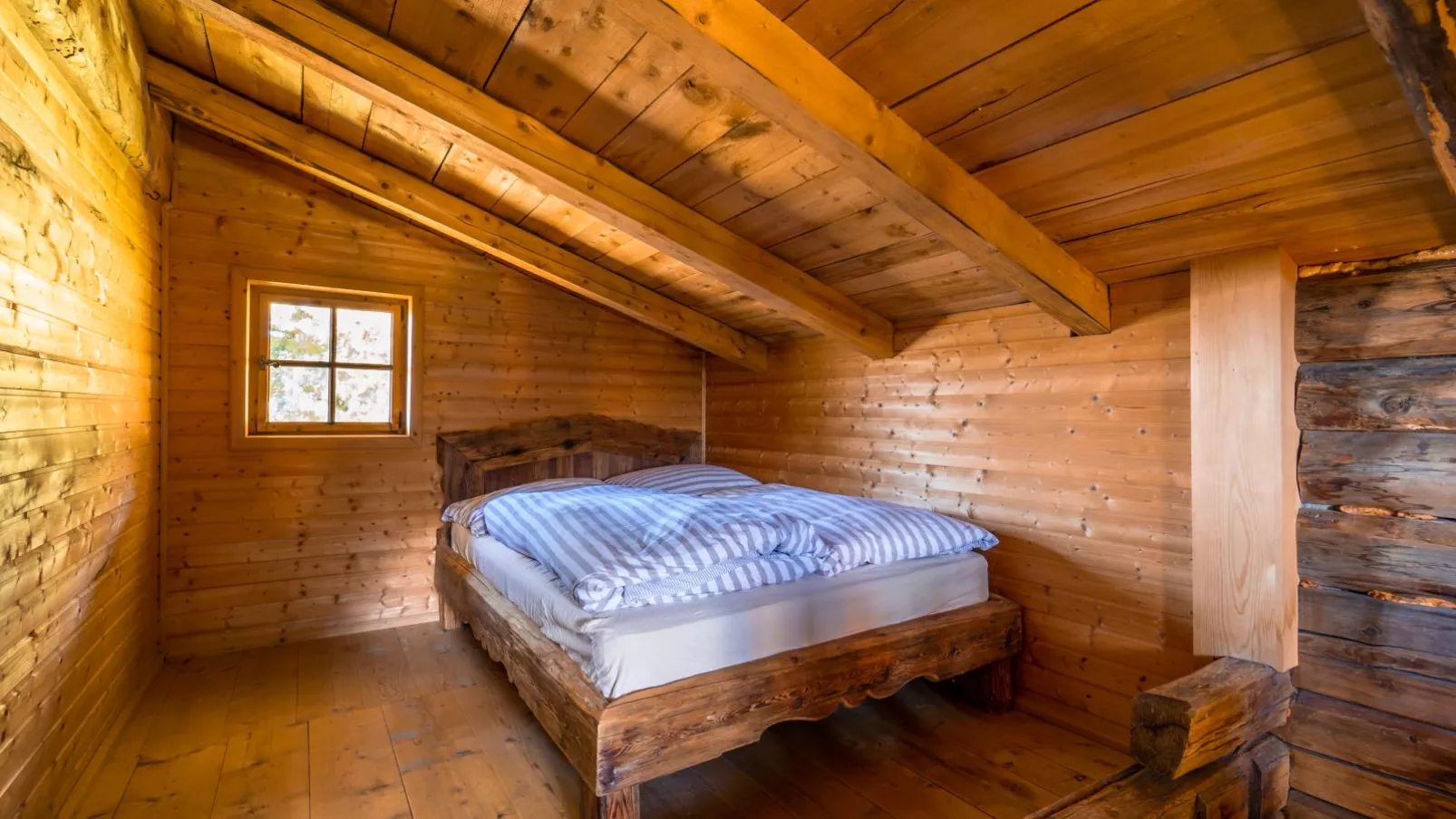 EAGGA-Niederleger Alm-Schlafzimmer