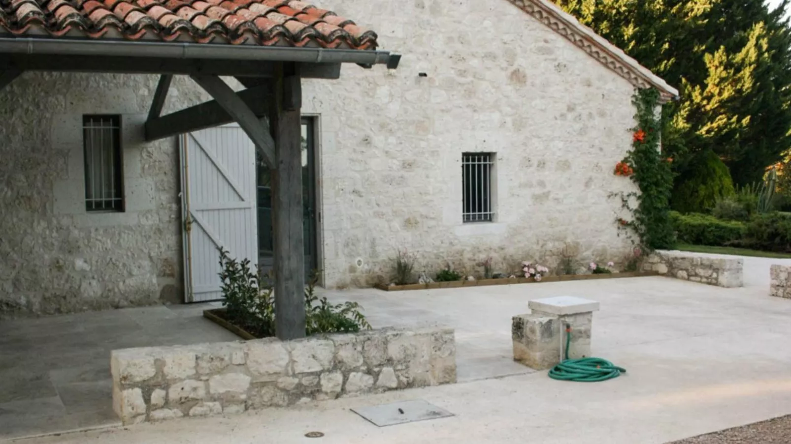 Gite La Sempesserre-Exterior summer