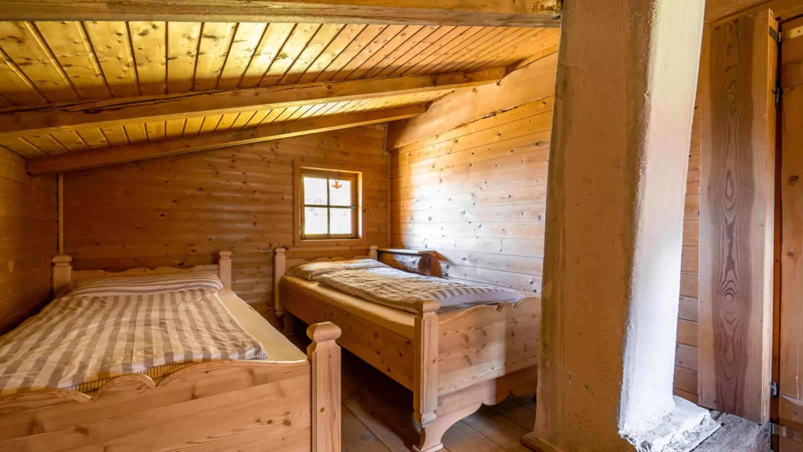 EAGGA-Niederleger Alm-Schlafzimmer