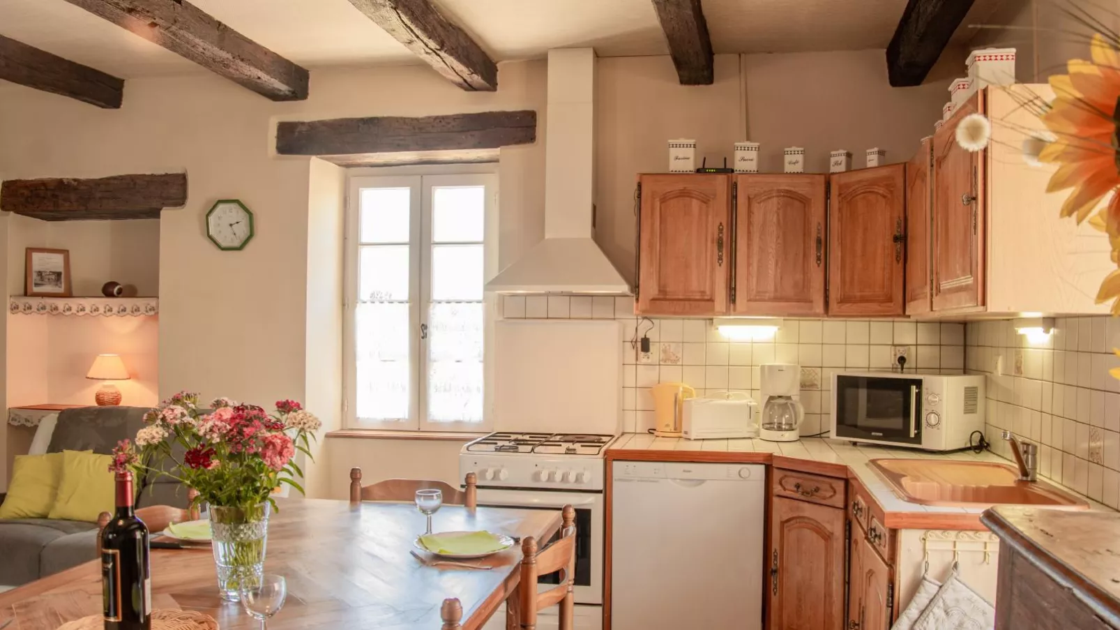 Maison Girou Haut-Küche
