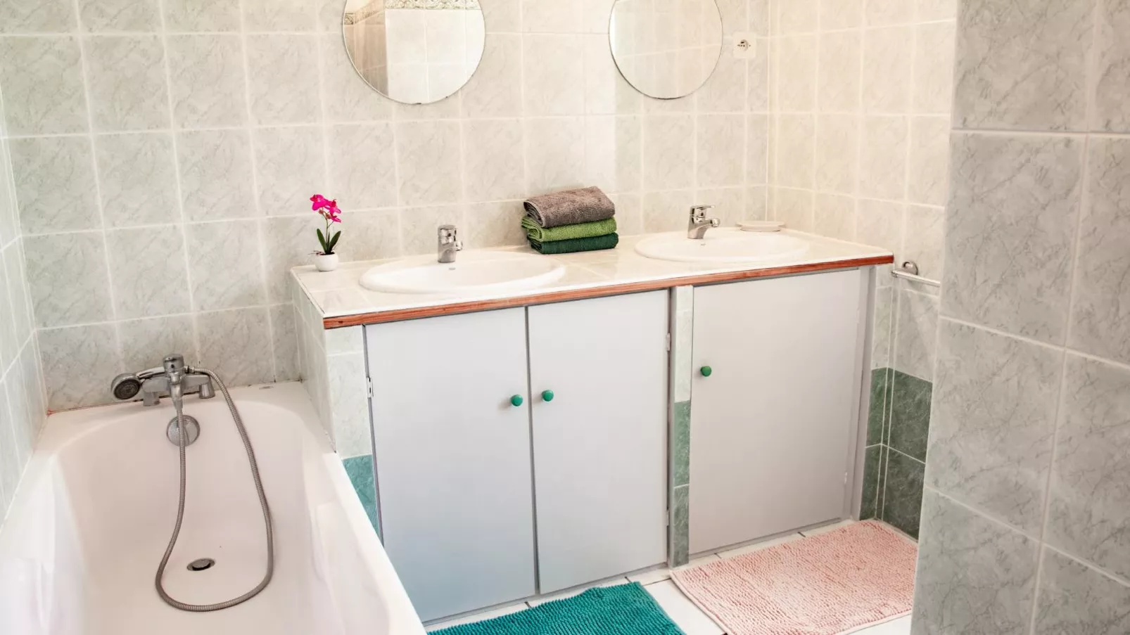 Maison Girou Haut-Badezimmer