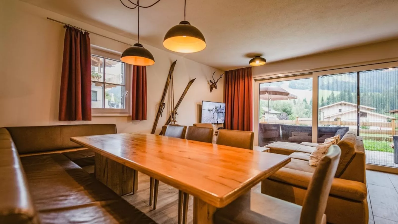 Lodge Elise-Dining room