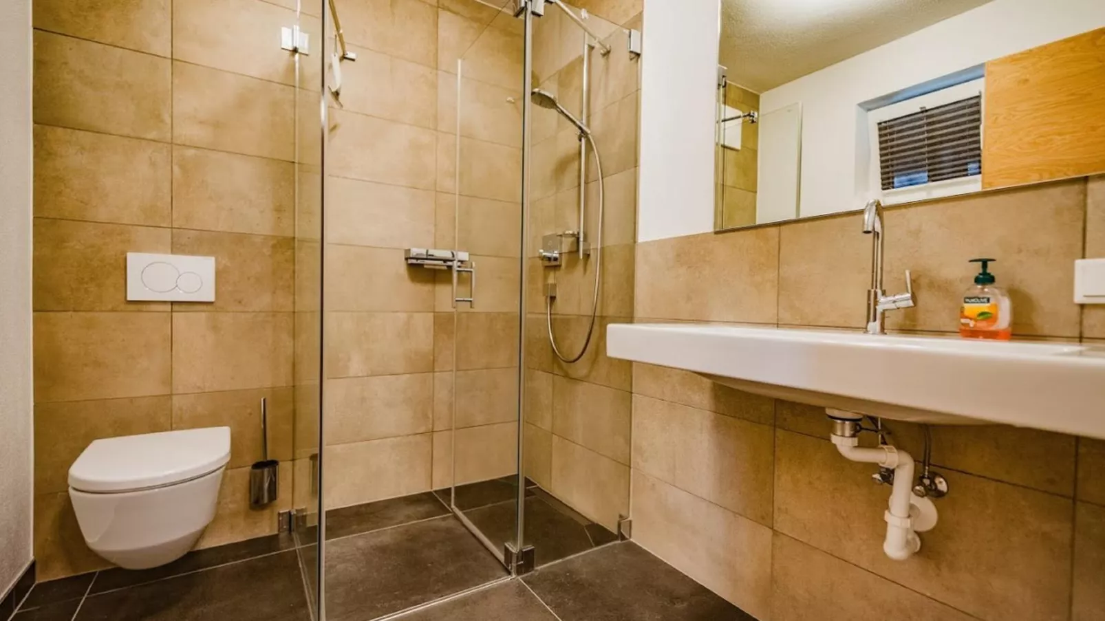 Lodge Elise-Bathroom
