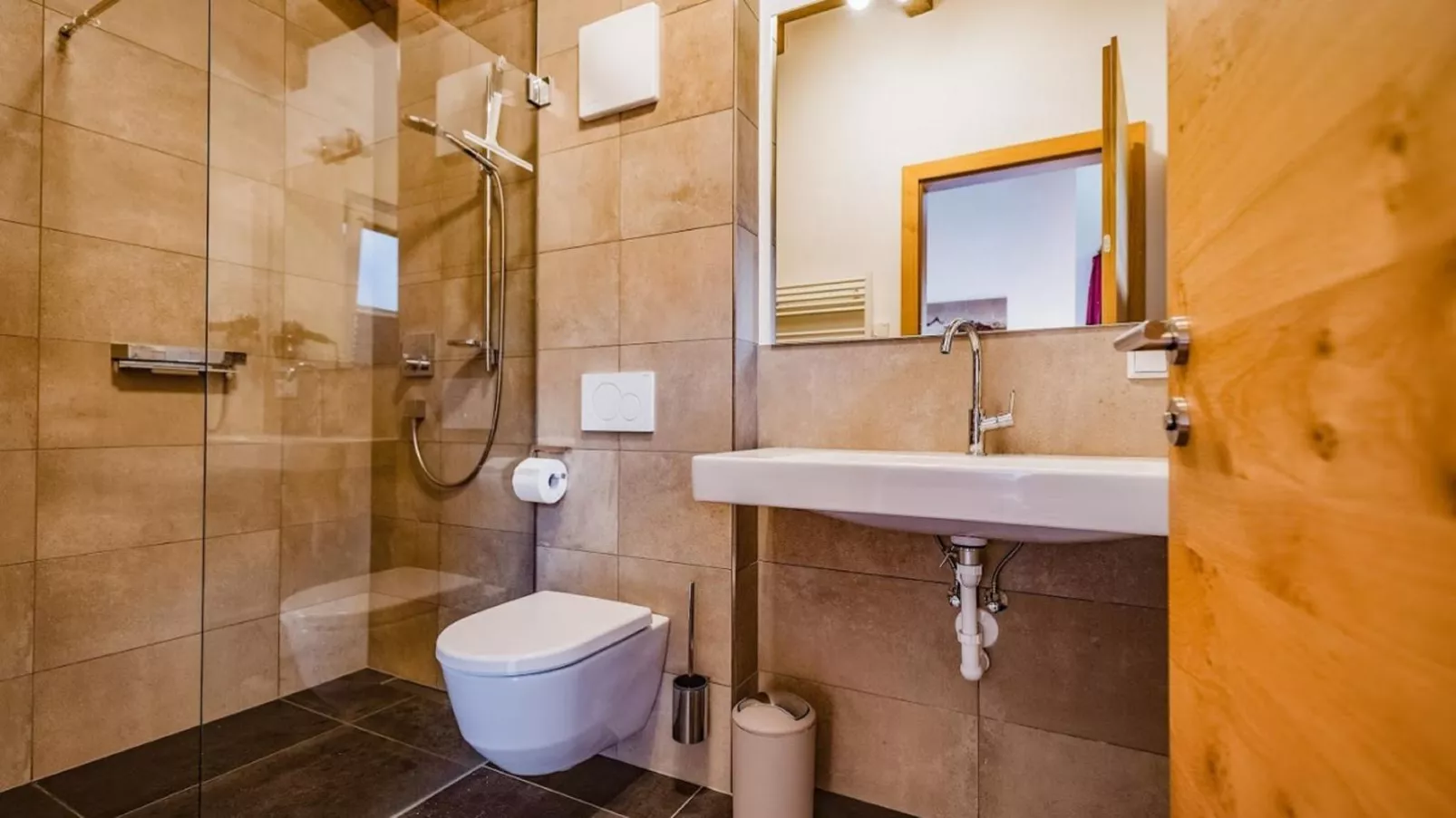 Lodge Elise-Bathroom