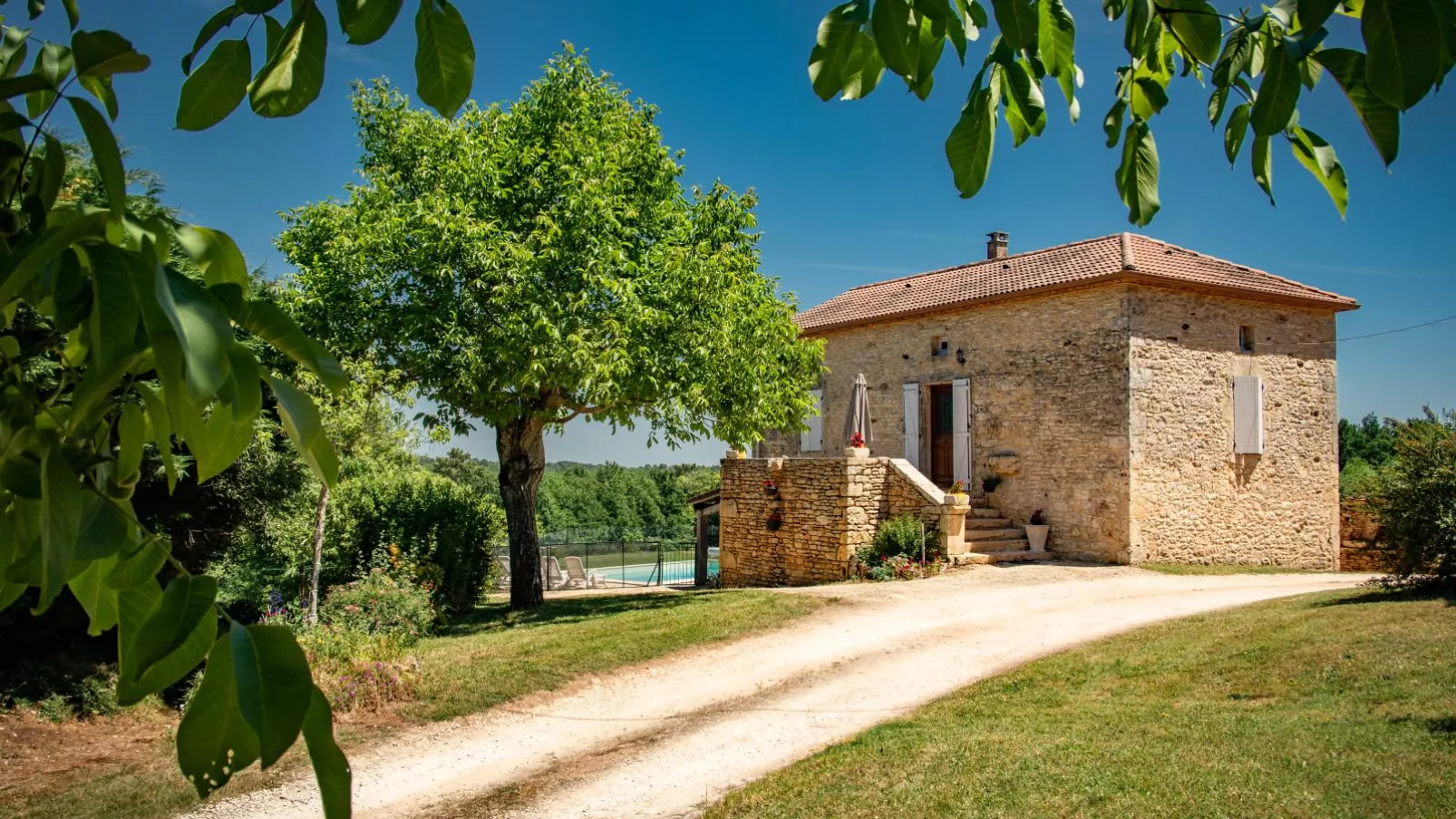 Gite Girou Haut-Exterior summer