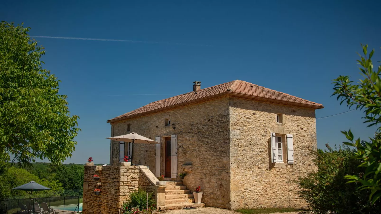 Gite Girou Haut-Exterior summer