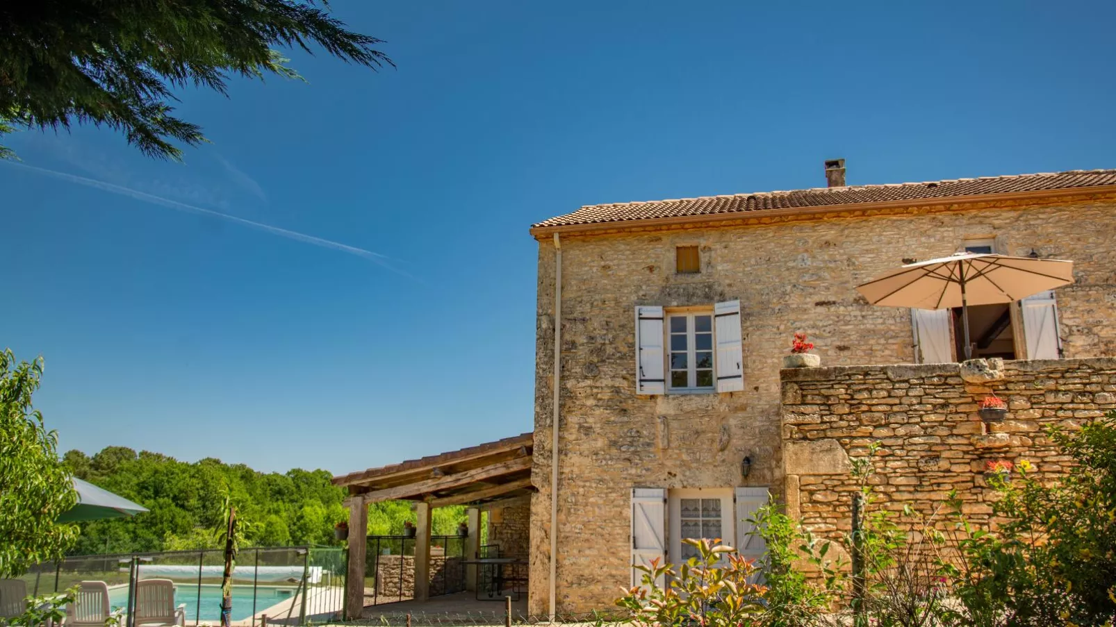 Gite Girou Haut-Exterior summer