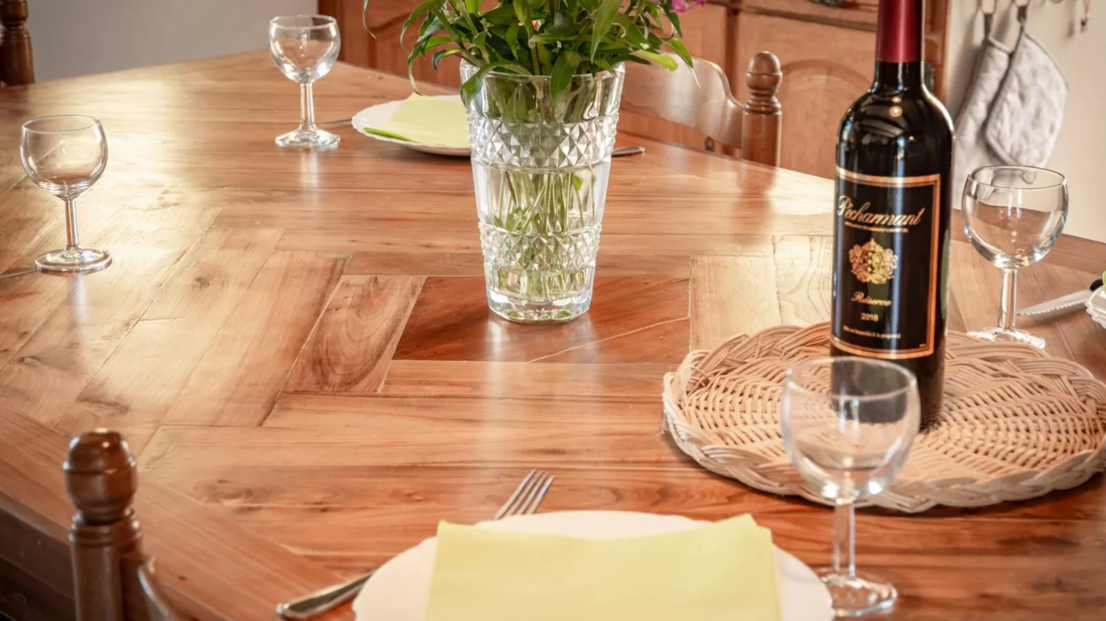 Gite Girou Haut-Dining room