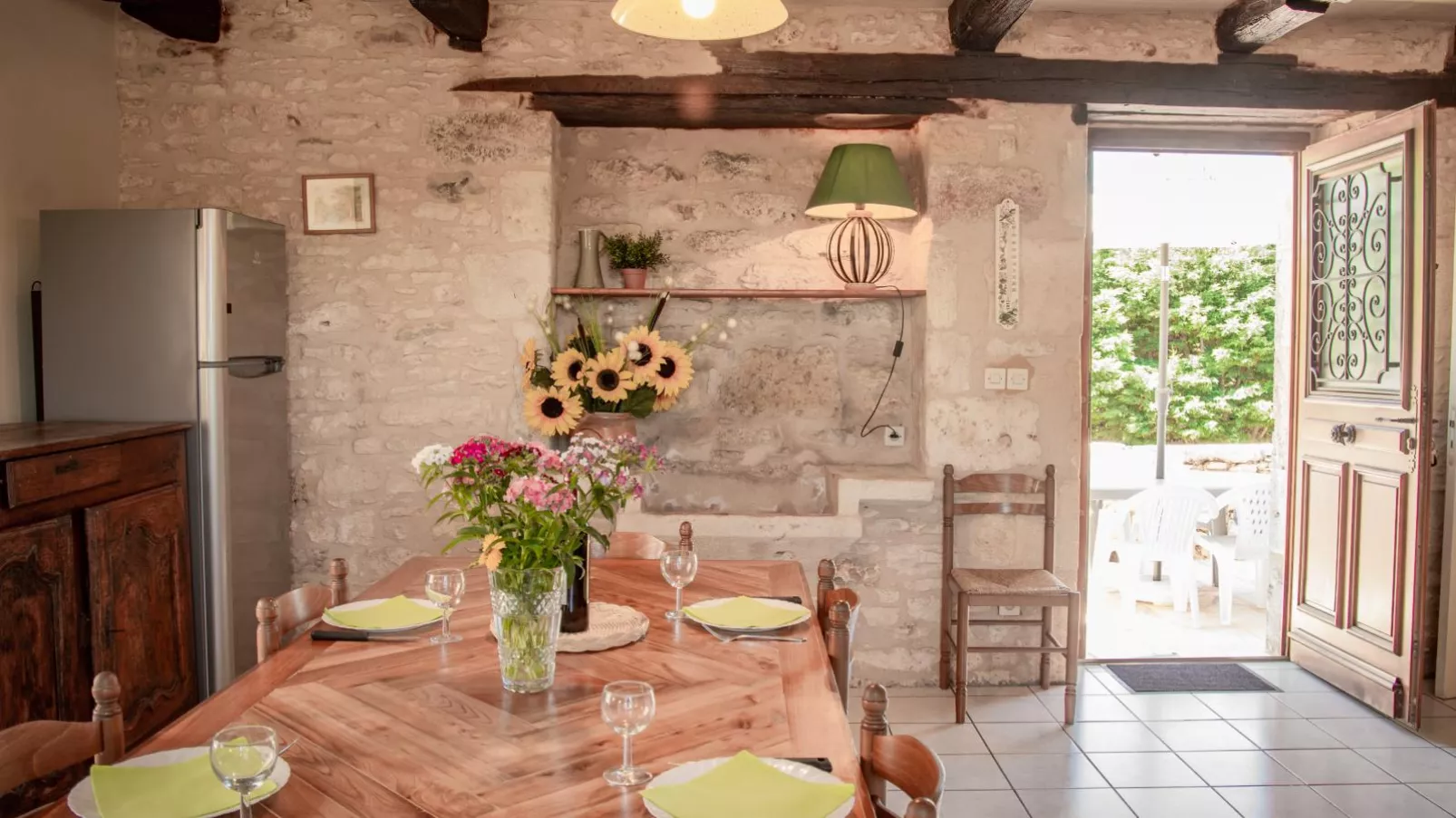 Gite Girou Haut-Dining room