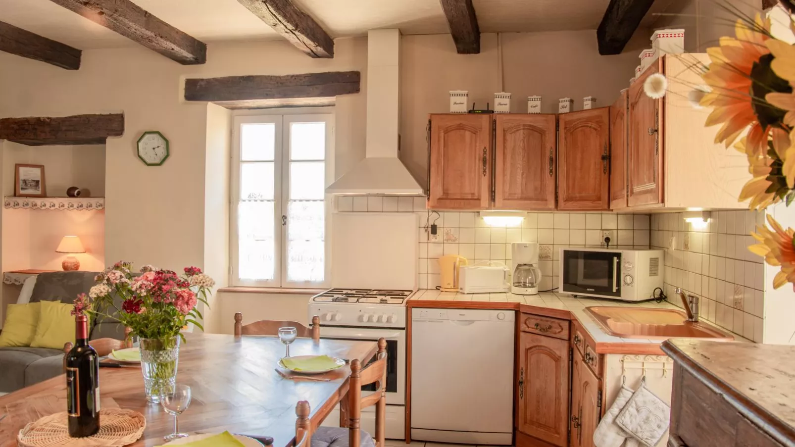 Gite Girou Haut-Kitchen