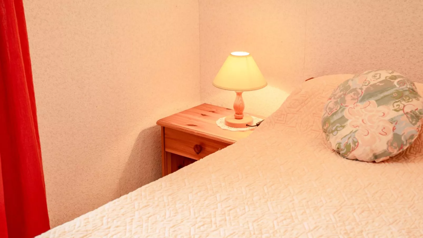 Gite Girou Haut-Bedroom