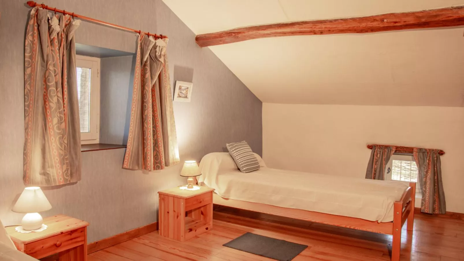 Gite Girou Haut-Bedroom