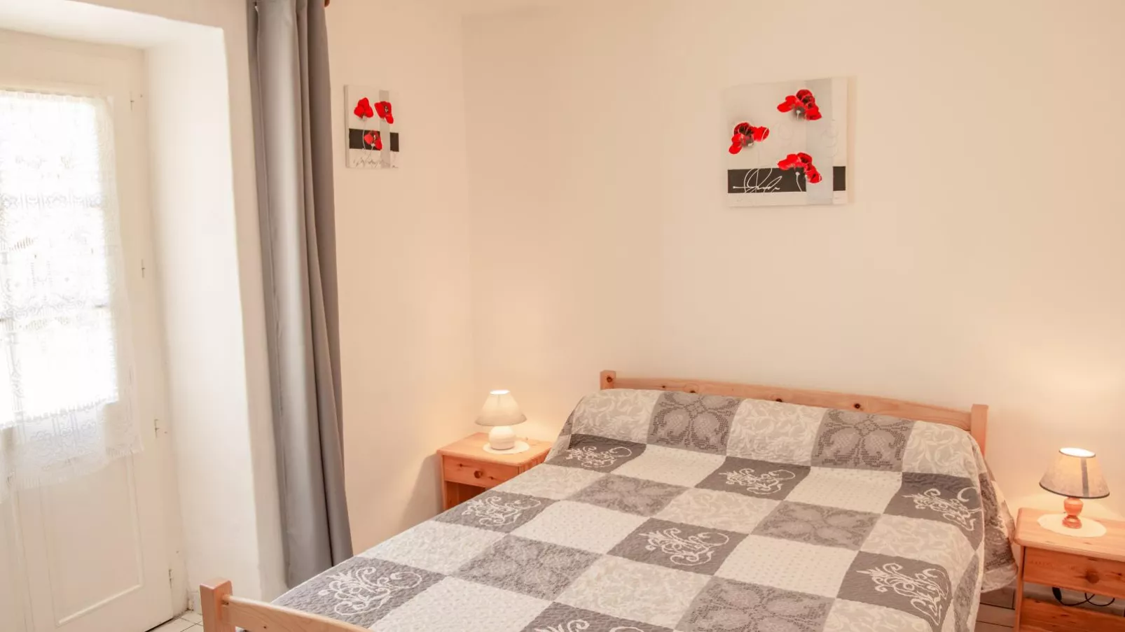 Gite Girou Haut-Bedroom