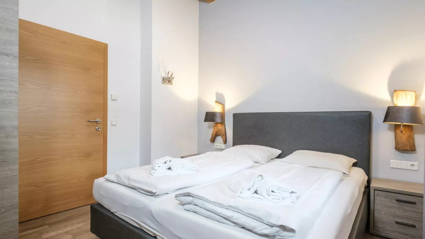 Pinzgau Lodge 2B-Bedroom