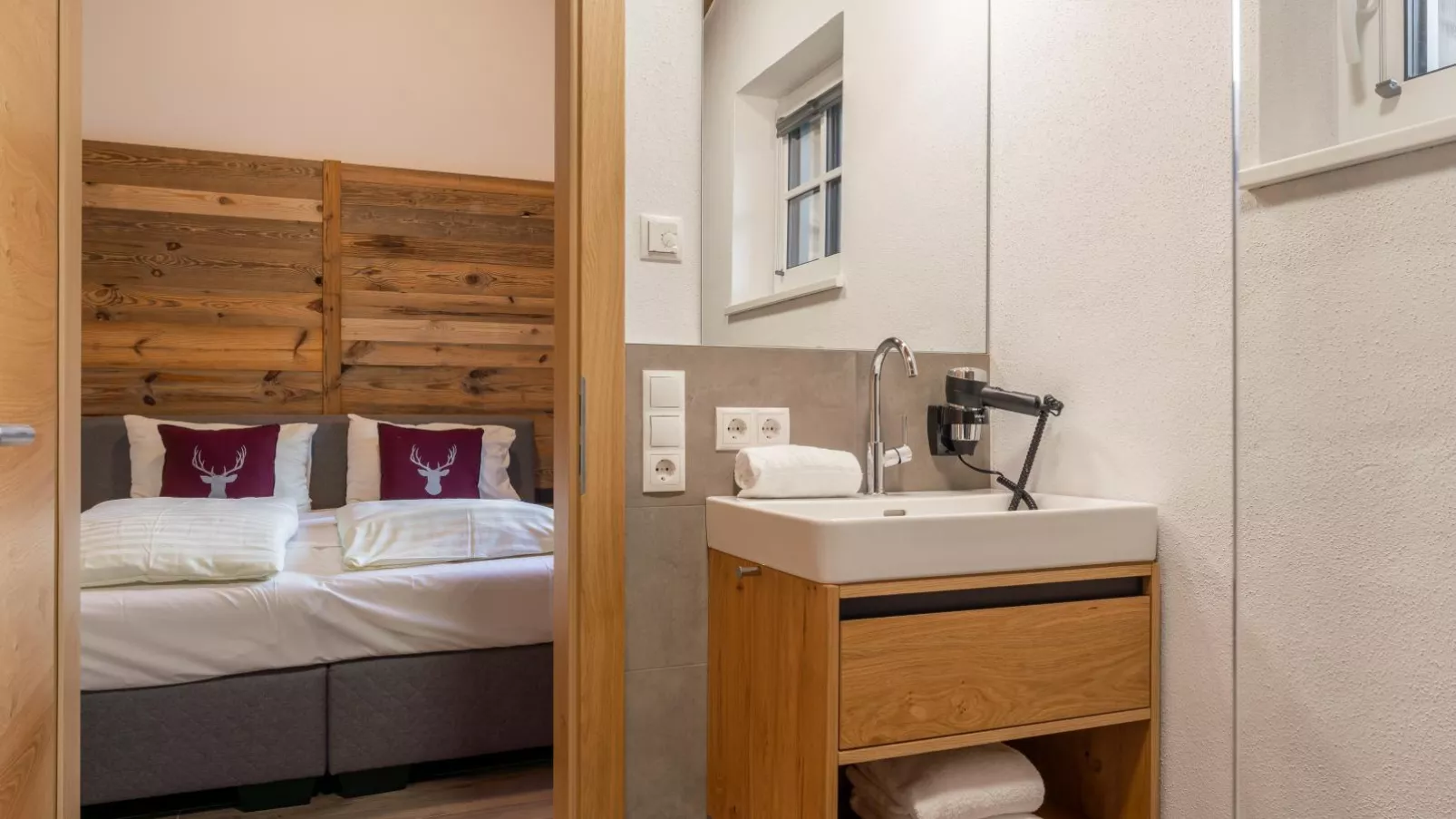 Pinzgau Lodge 2B-Bathroom