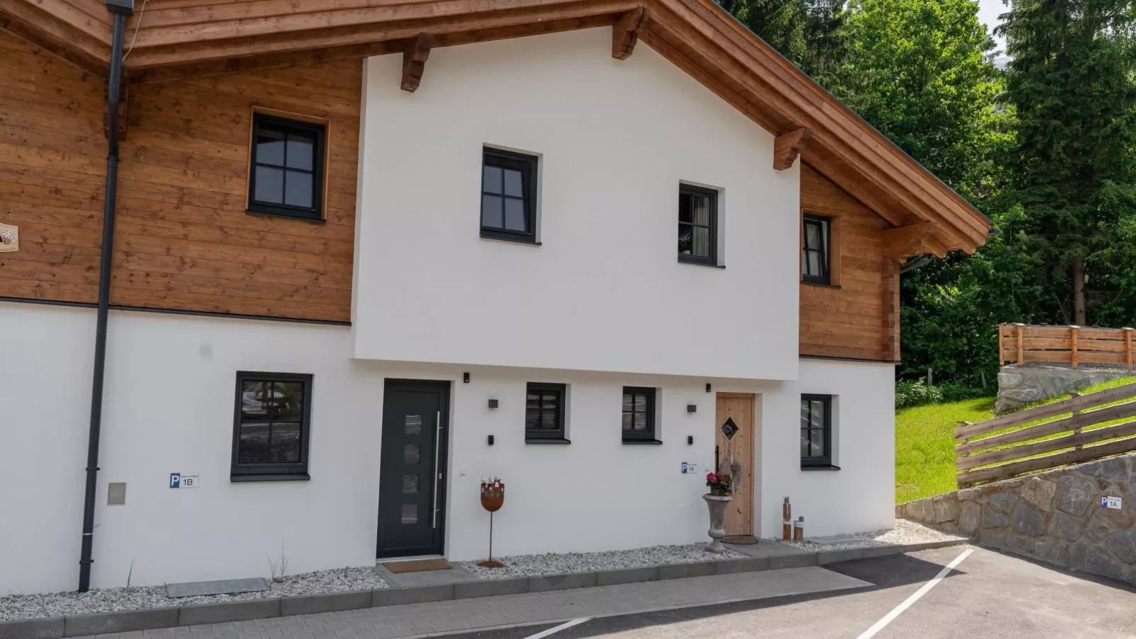 Pinzgau Lodge 2B-Exterior summer