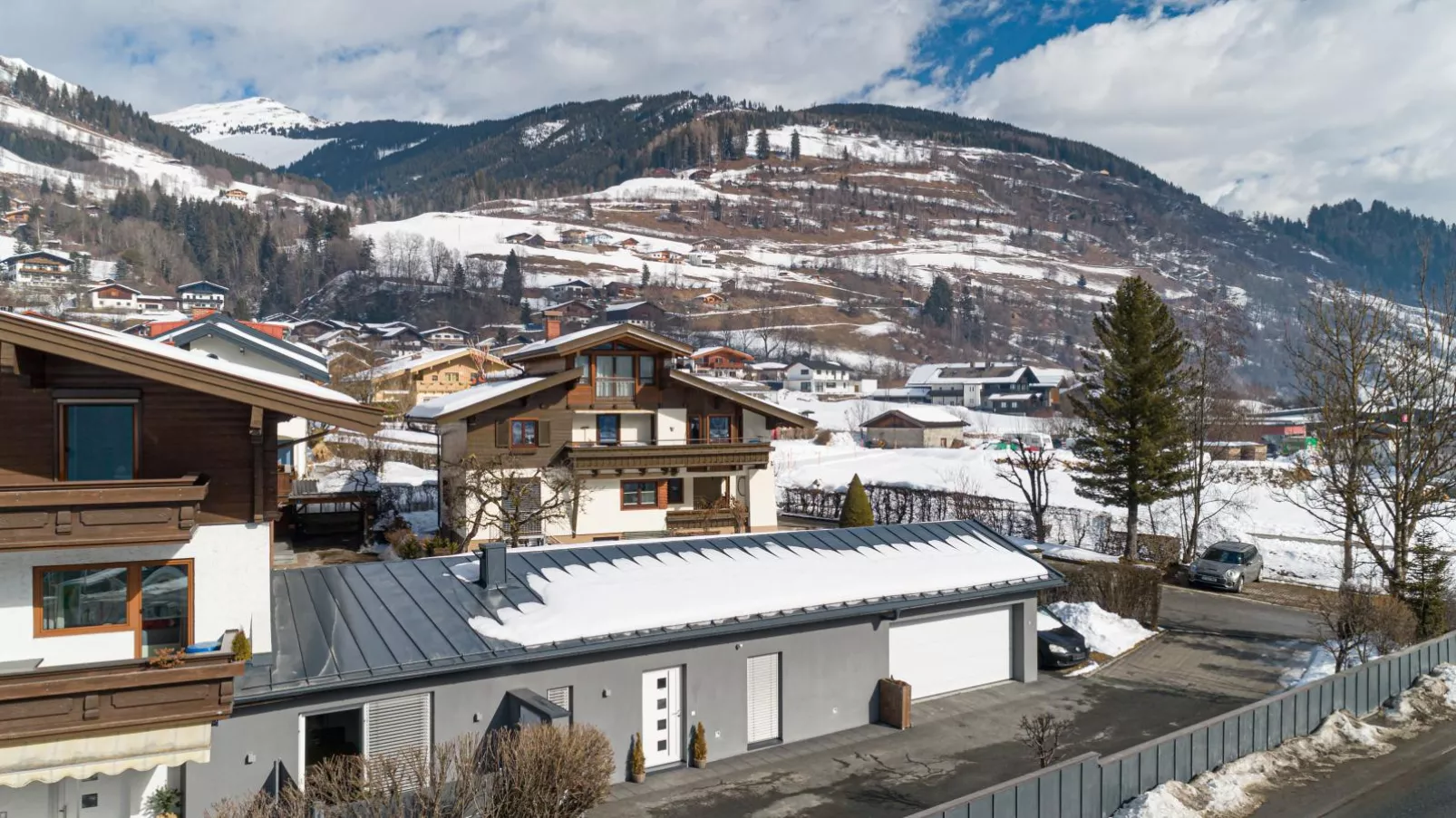 Studio 7-Exterior winter