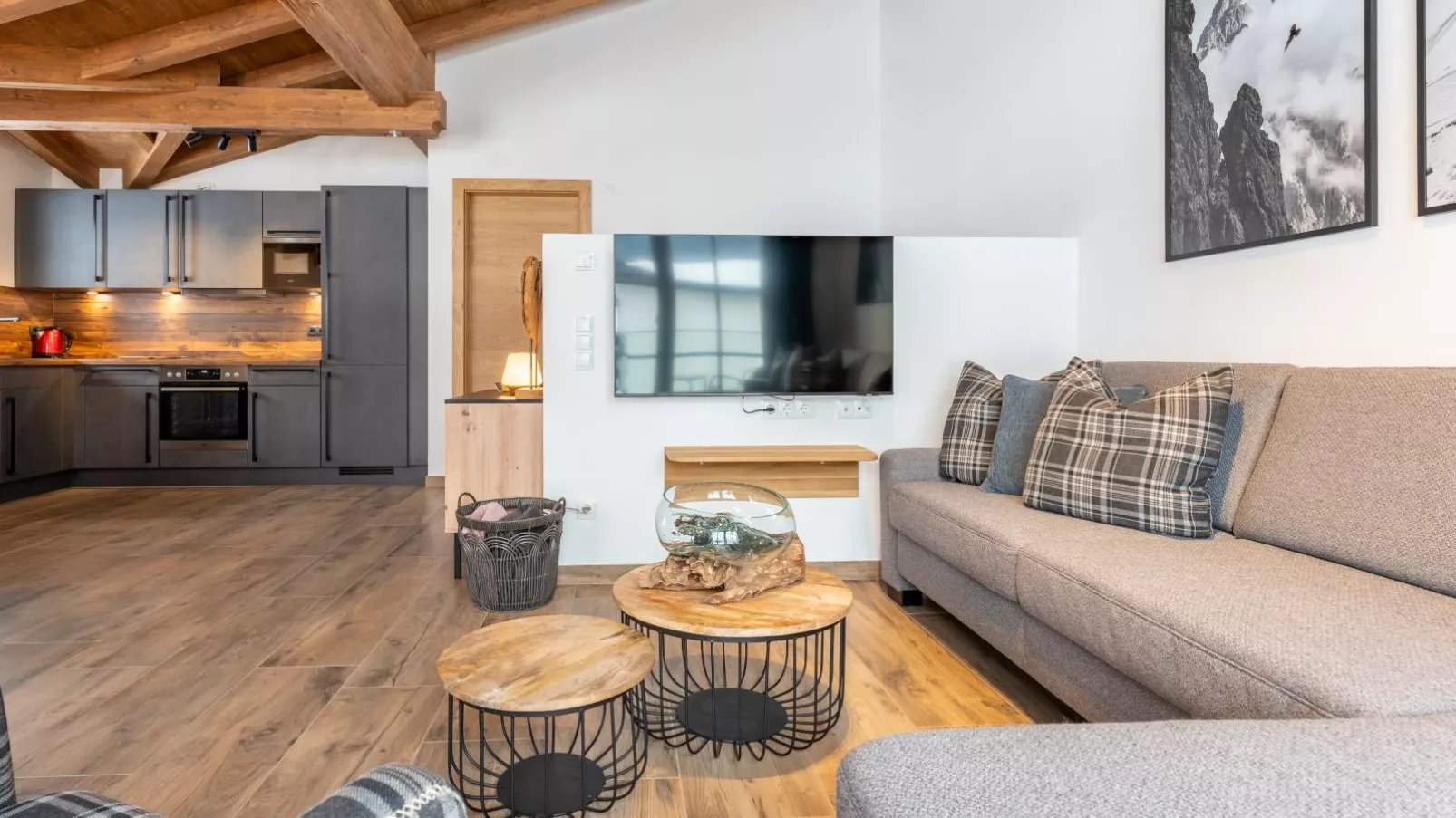 Chalet Aquila-Living room