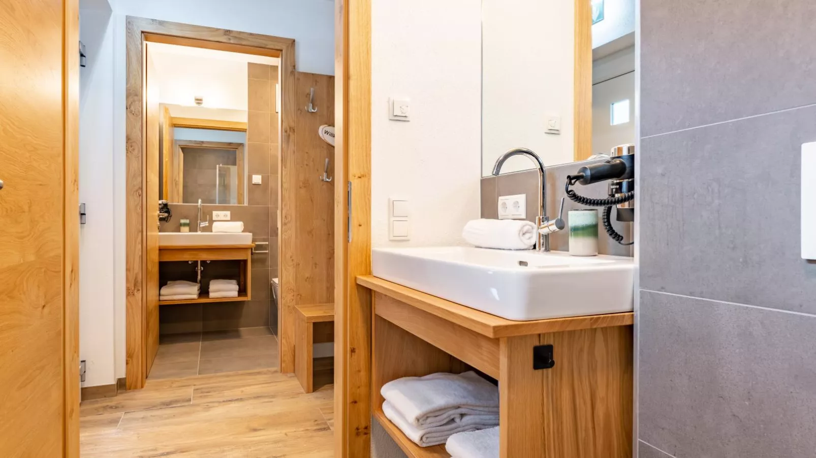 Chalet Aquila-Bathroom