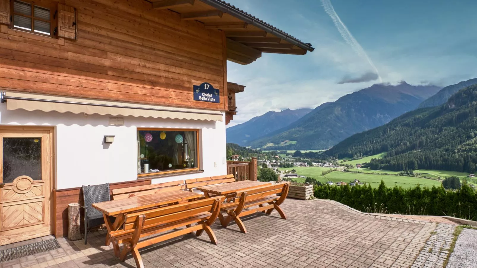 Bella Vista S-Terrace balcony