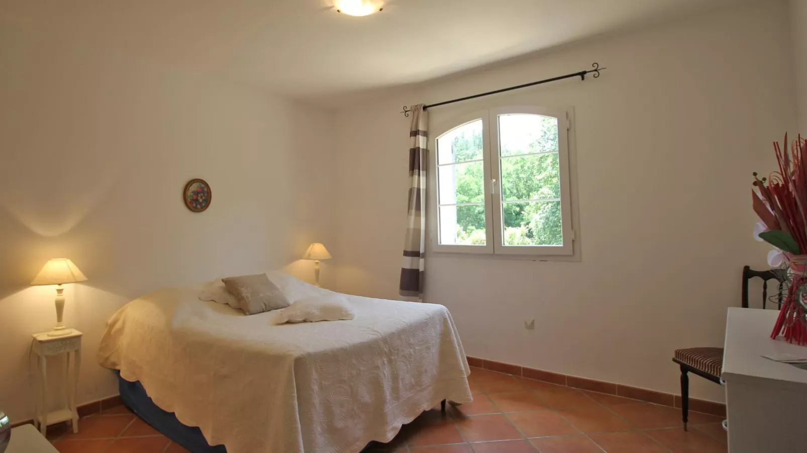 Maison Jaune-Bedroom