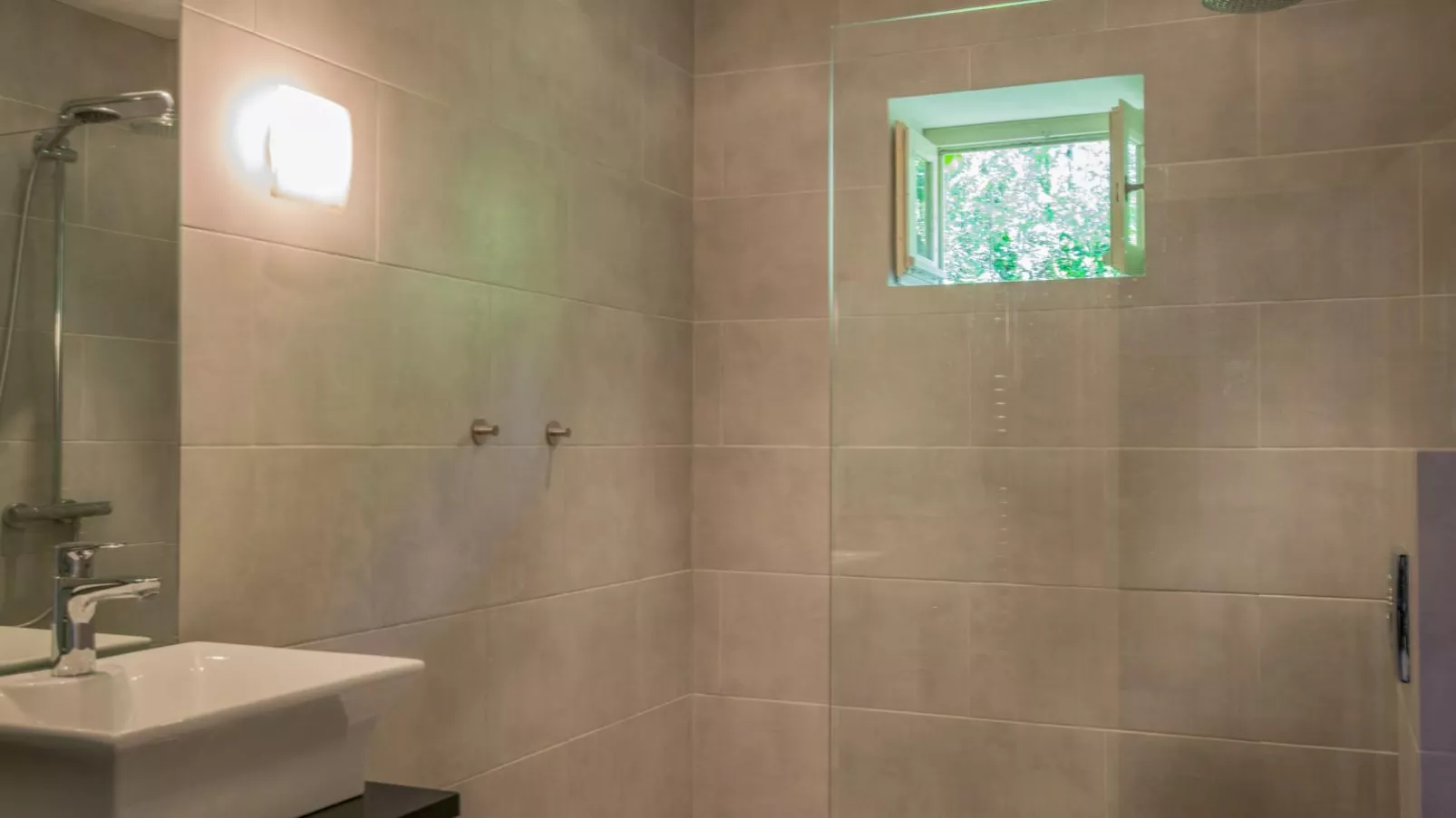 Manoir Bellevue-Bathroom