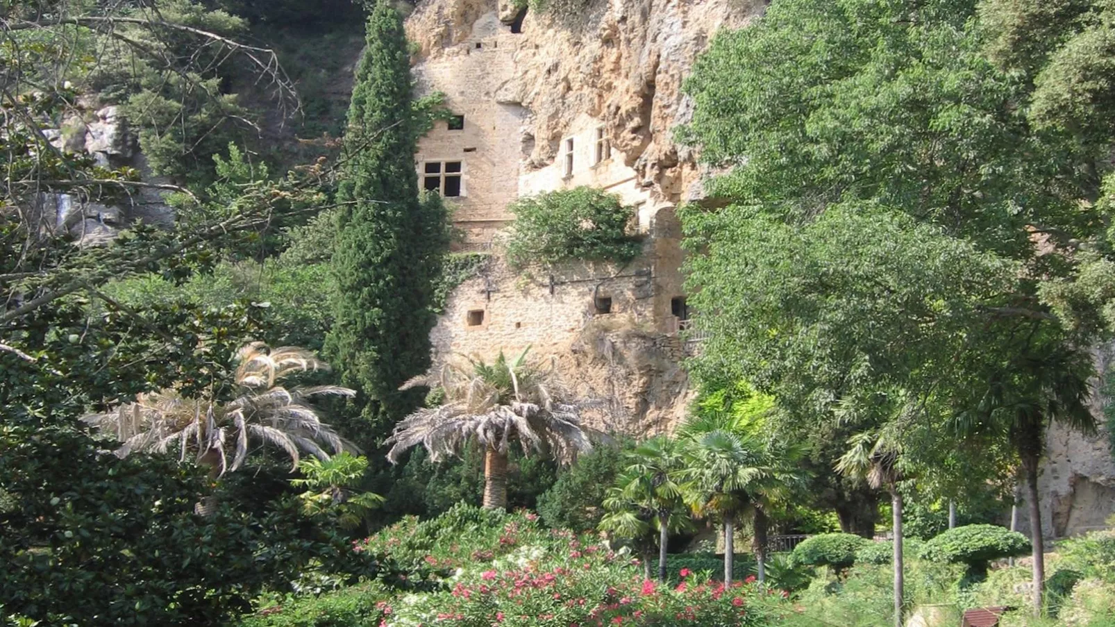 Maison Jaune-Areas within 20km in summer