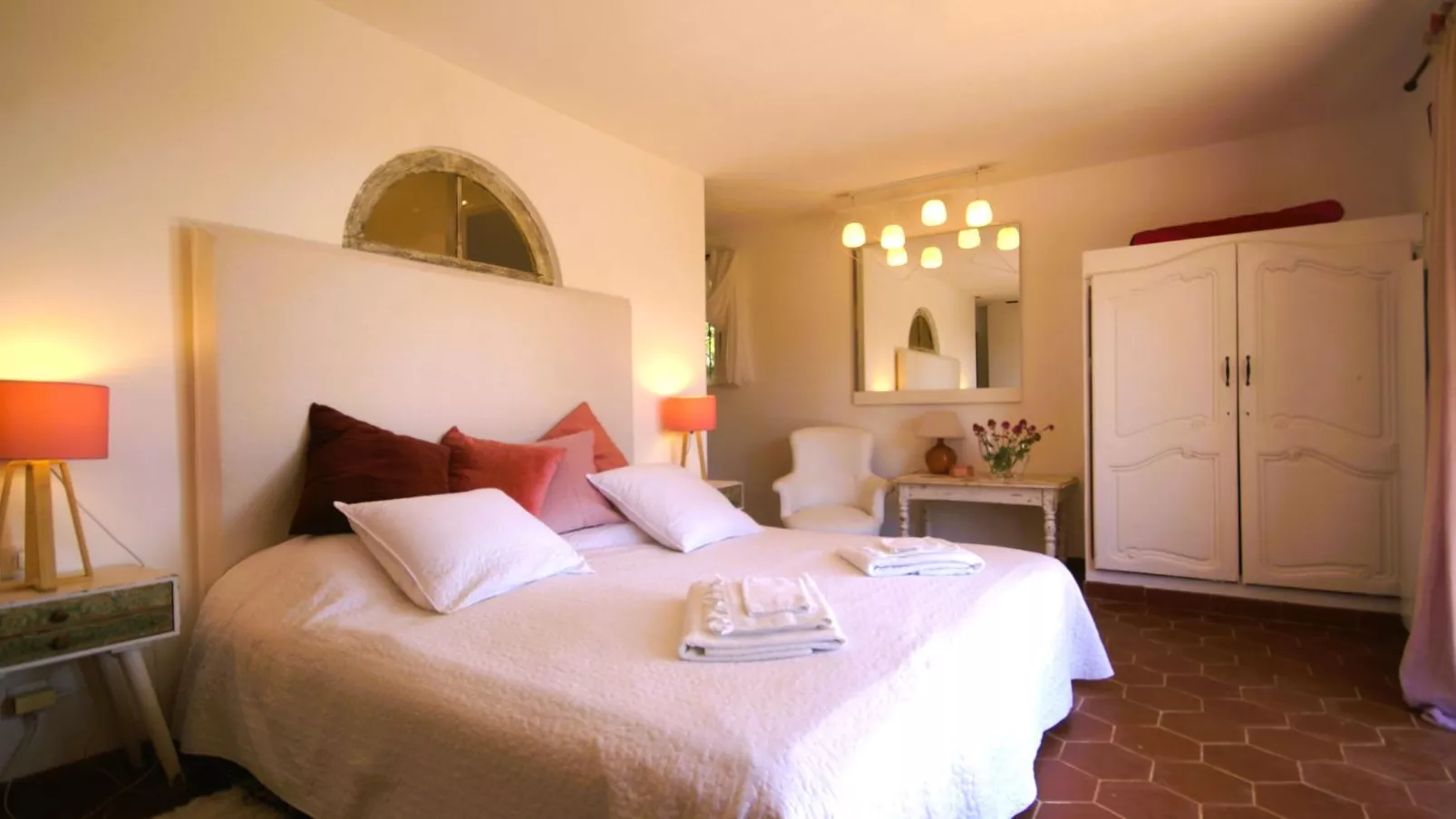 La Bastide Romaine-Bedroom