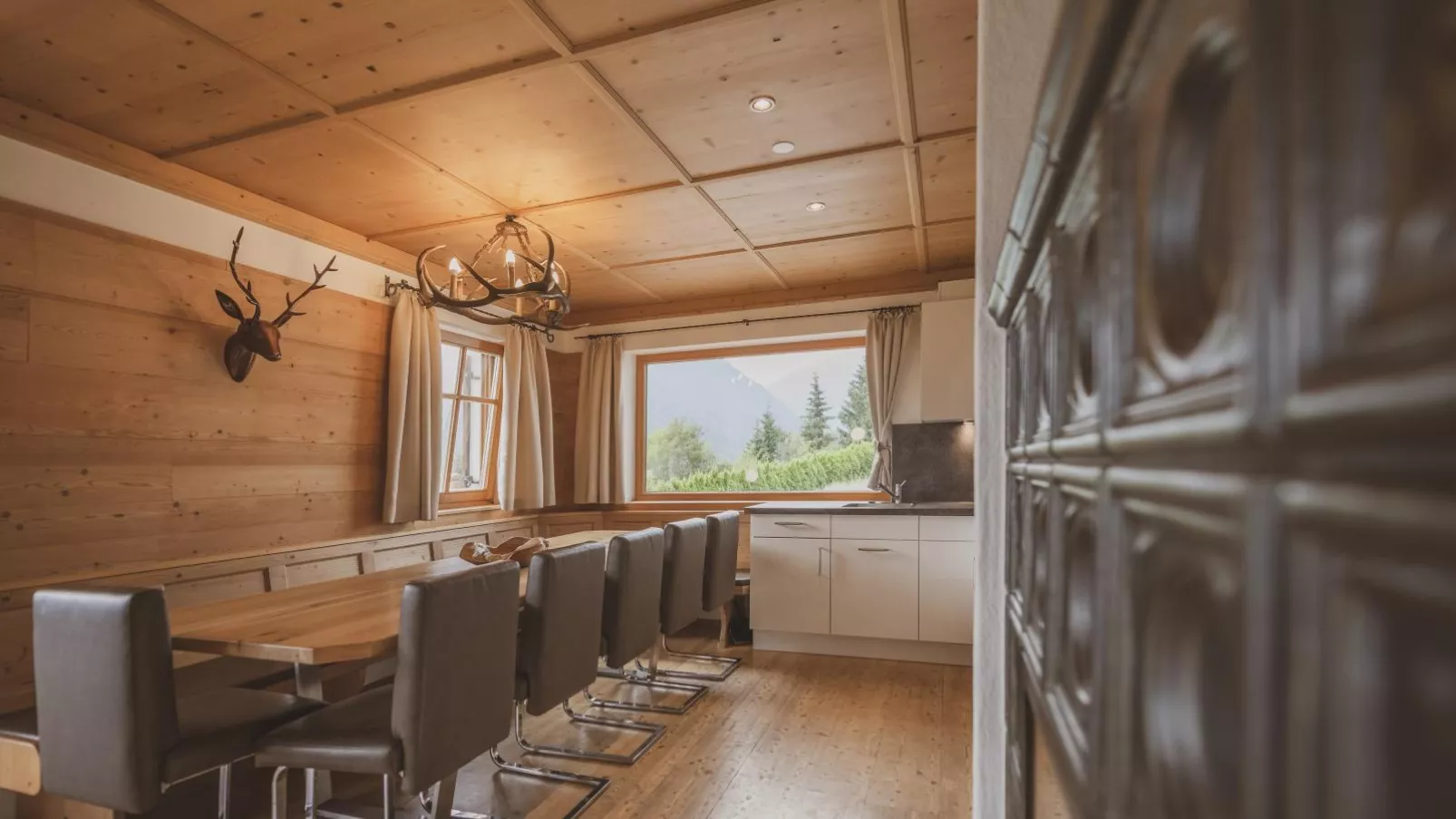 Bella Vista XL-Dining room