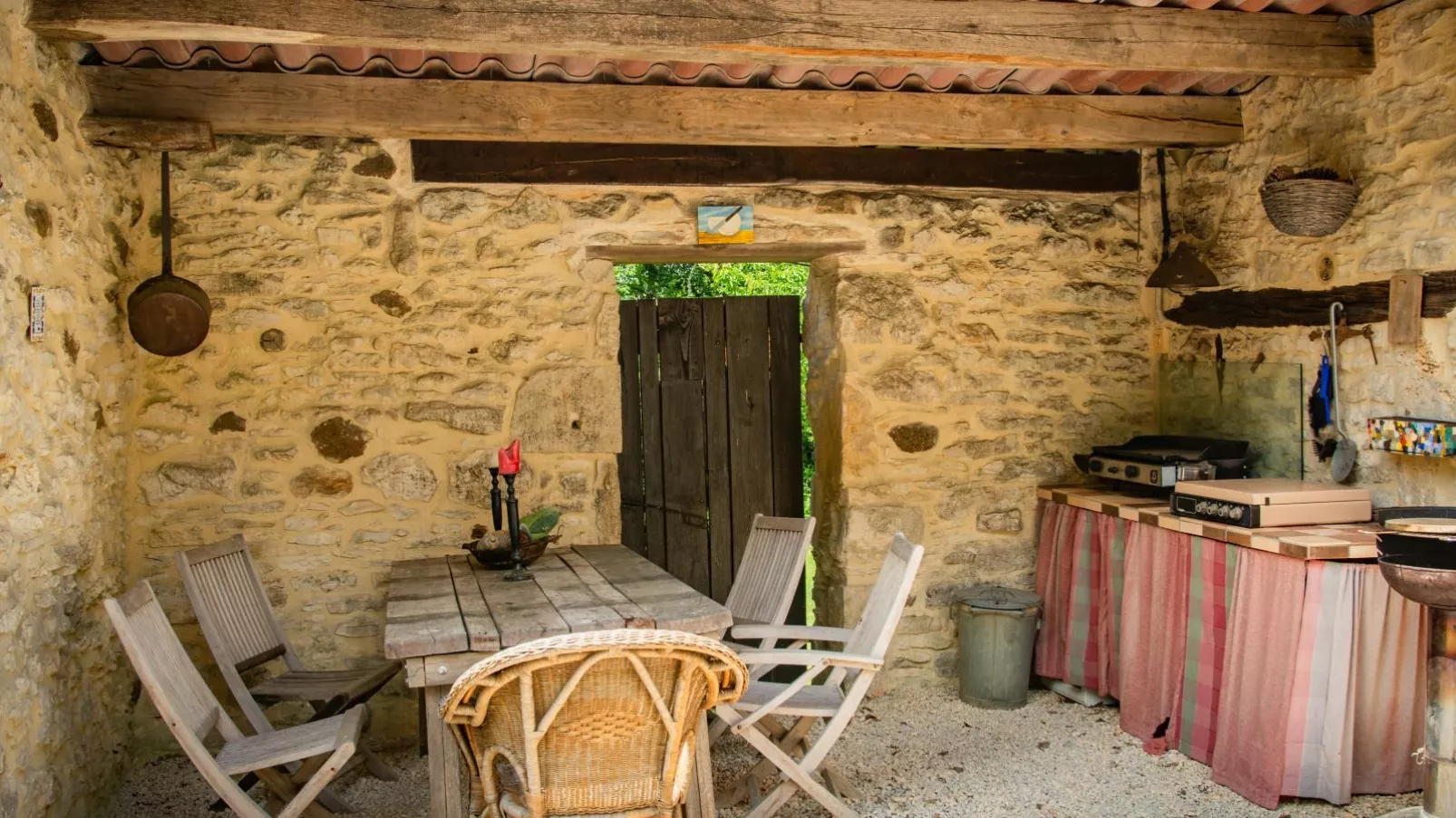 Camp del Four-Terrace balcony