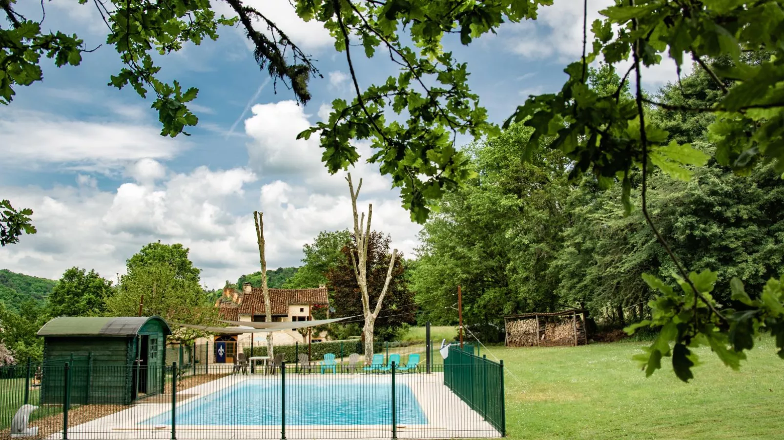 Camp del Four-Pool