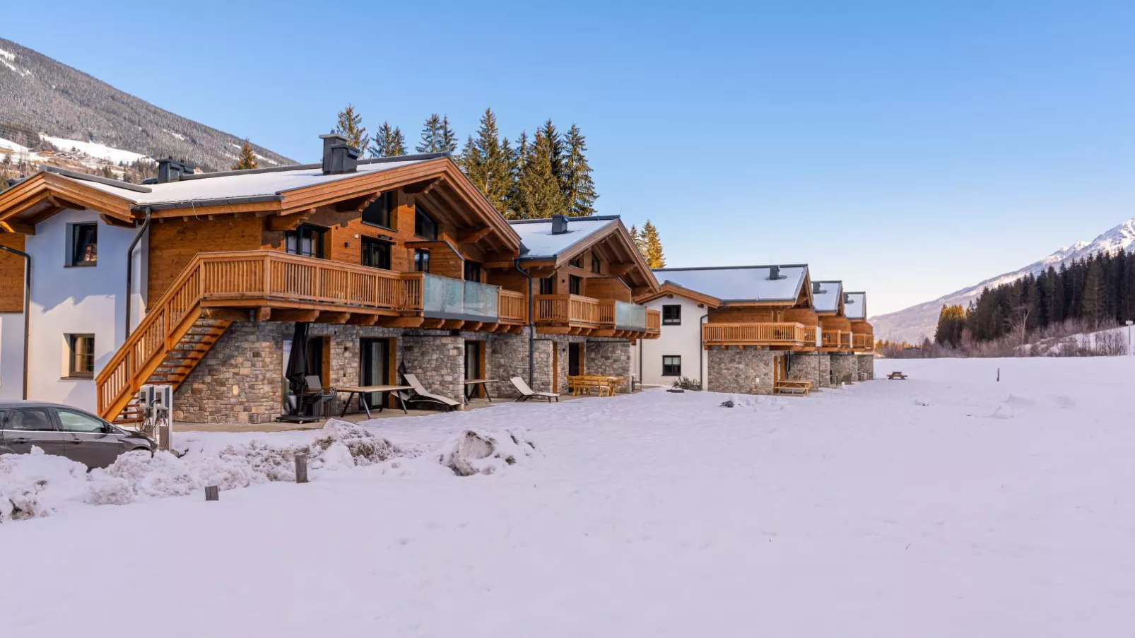 Pinzgau Lodge 1A-Exterior winter