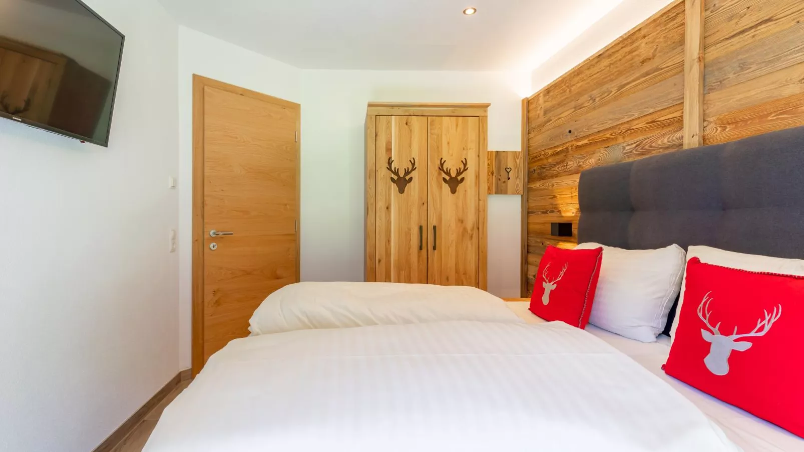 Pinzgau Lodge 1A-Bedroom
