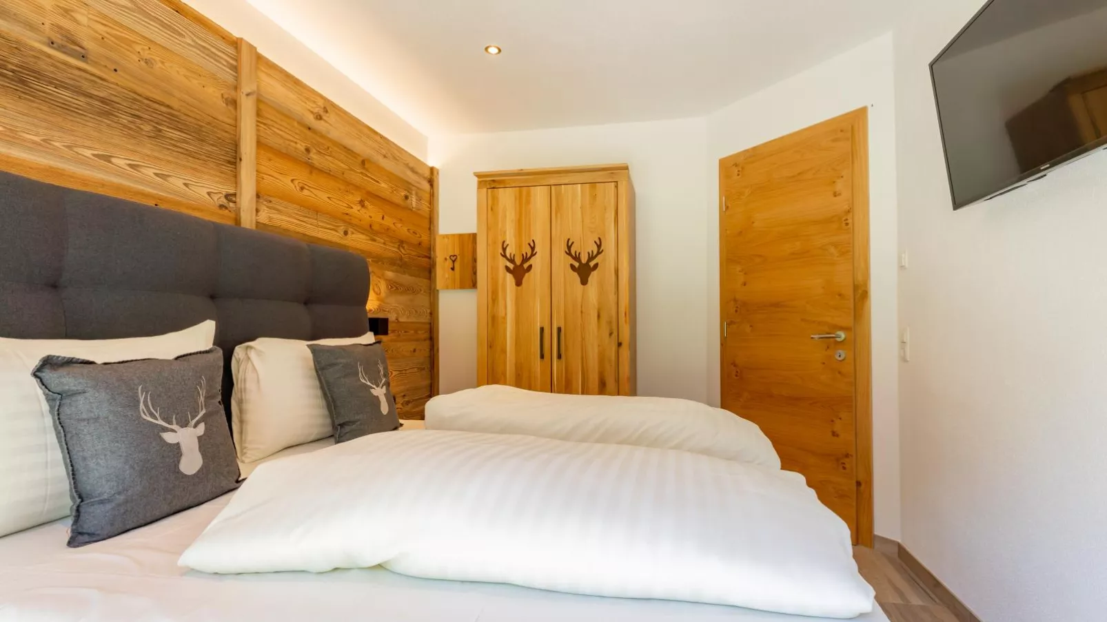 Pinzgau Lodge 1A-Bedroom