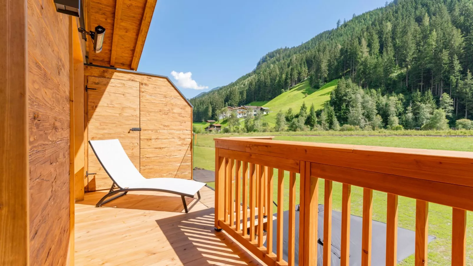Pinzgau Lodge 1A-Terrace balcony