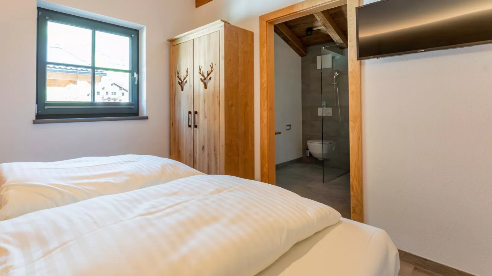 Pinzgau Lodge 1B-Bedroom