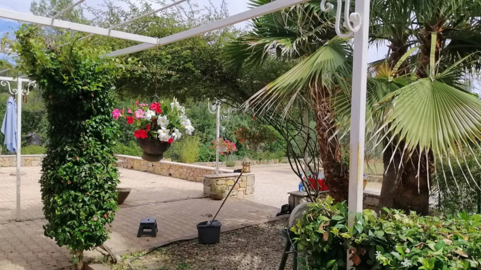 Les Dourets-Gardens summer